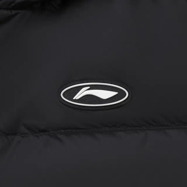 李宁儿童羽绒服 运动生活 运动潮流 必备系列 连帽舒适纯色拉链鸭绒 儿童款