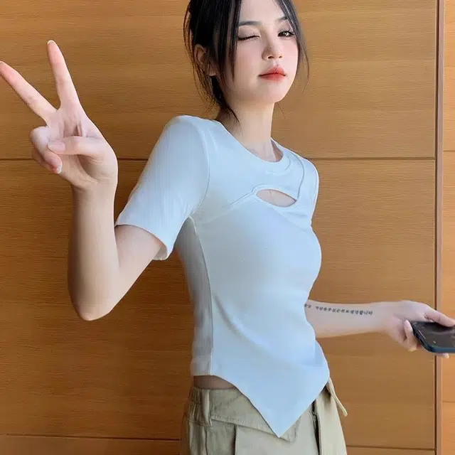 AWAO T