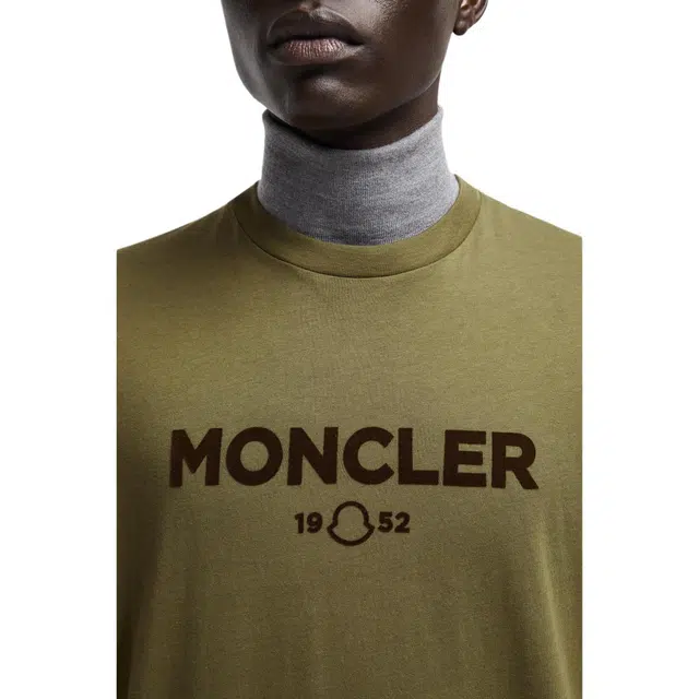 Moncler T