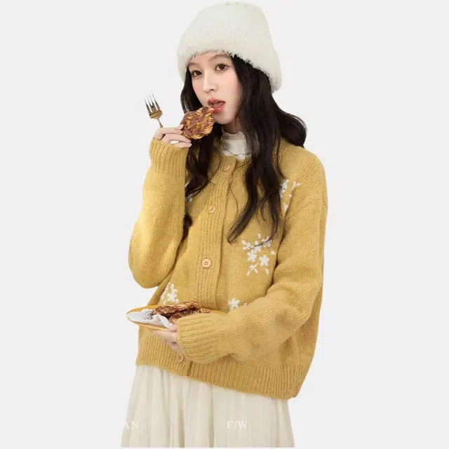 鹿向南 雅黄雪裳系列 开衫宽松单排扣长袖毛衣 女款 黄色