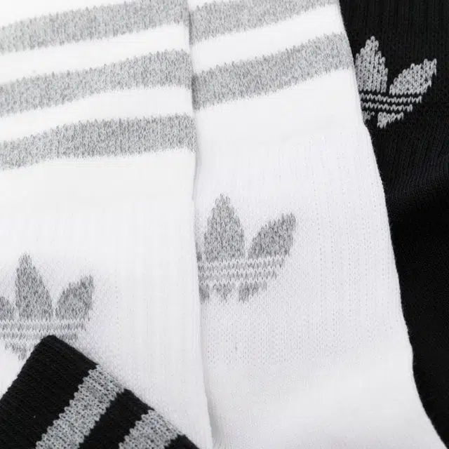 adidas originals Logo 12