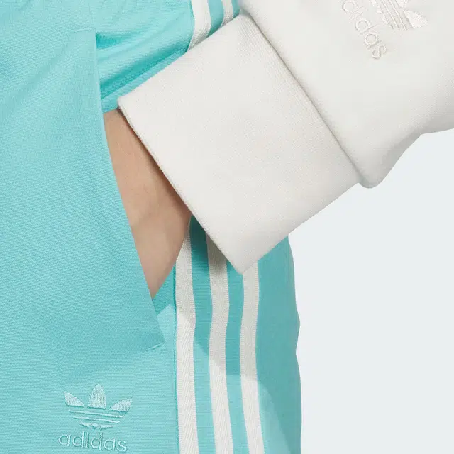 adidas originals SS24 V-Day Skirt