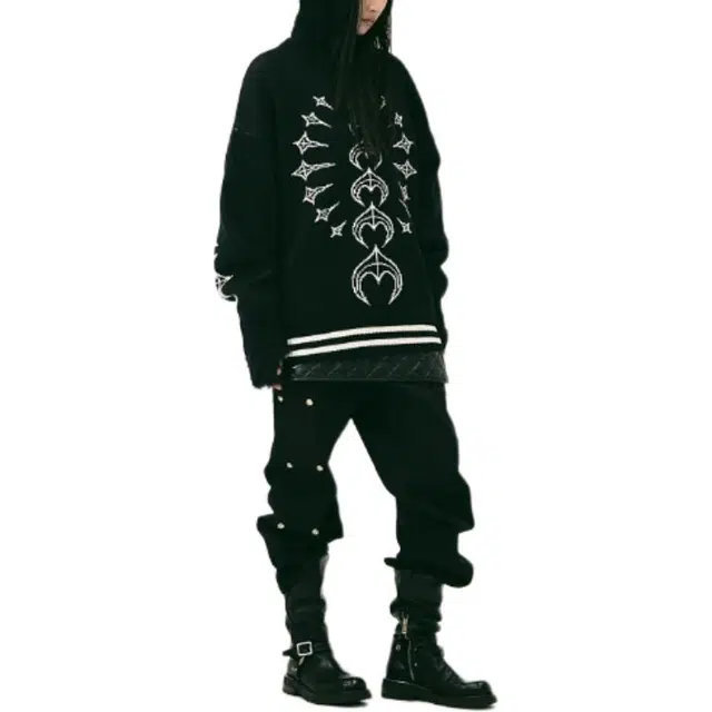 THUG CLUB FW25 FW25 TC Bone Knit Sweater logo