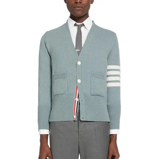 THOM BROWNE FW22 V