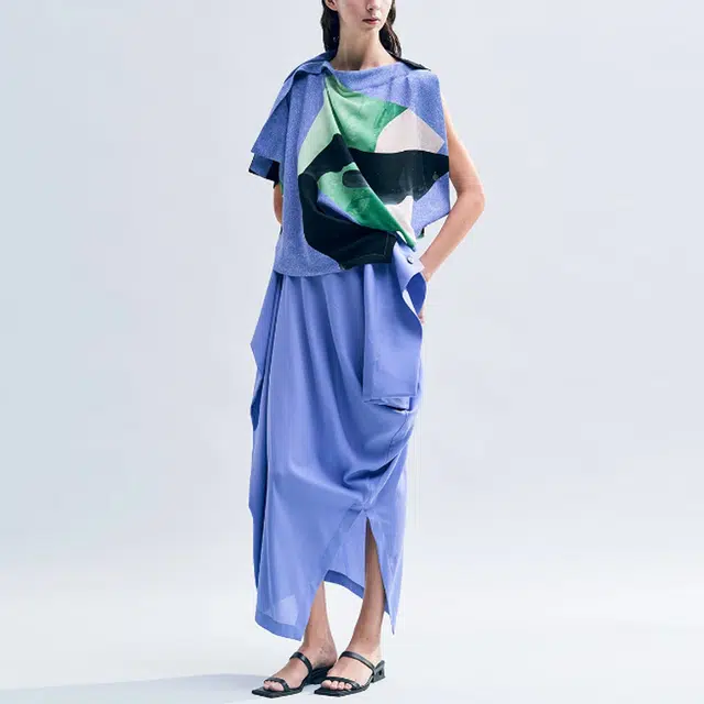 ISSEY MIYAKE SS23 T