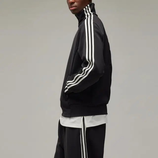 Y-3