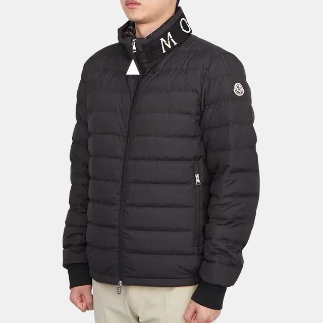 Moncler SS23 akio