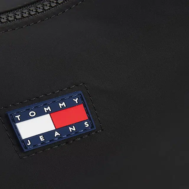 Tommy Hilfiger 7L