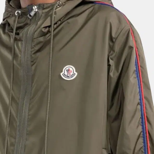 Moncler FW22 Logo