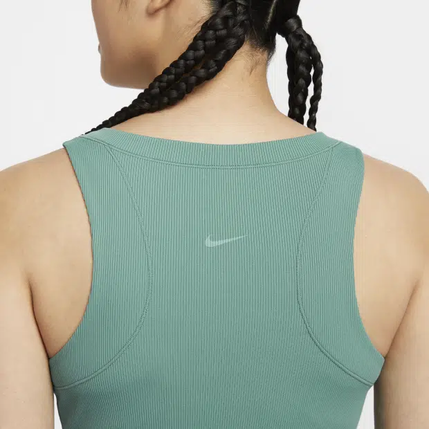 Nike Zenvy Dri-FIT logo