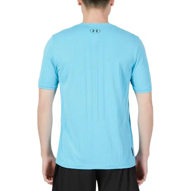 Under Armour T