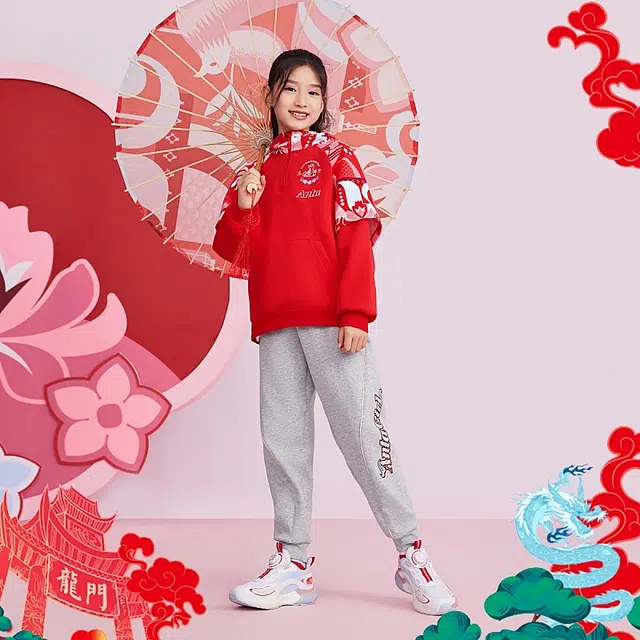 儿童款 安踏儿童 新年款 初登龙门 字母印花松紧腰针织运动裤 花灰