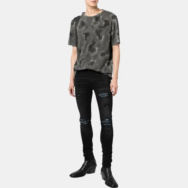 AMIRI FW22 Distressed Skinny Jeans Black