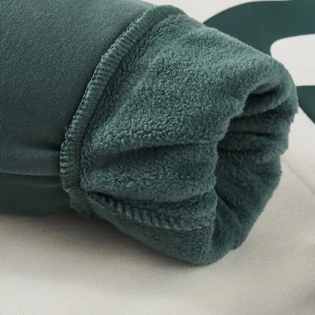 安踏儿童 字母拼色圆领舒适透气百搭加绒卫衣 米糕白 青少年