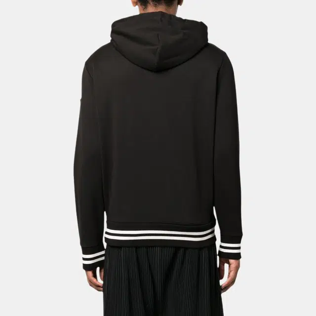 Moncler FW22 Logo