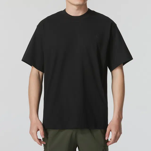 adidas T