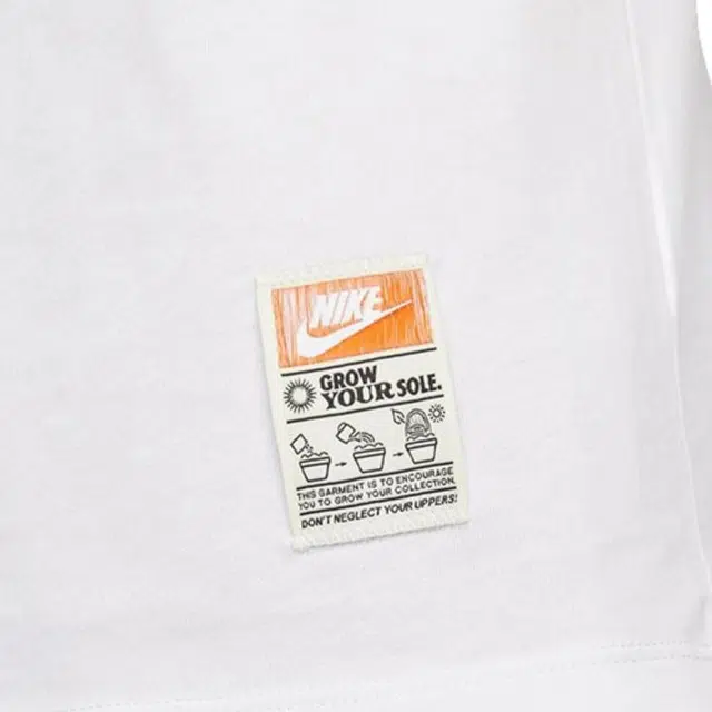 Nike Logo T
