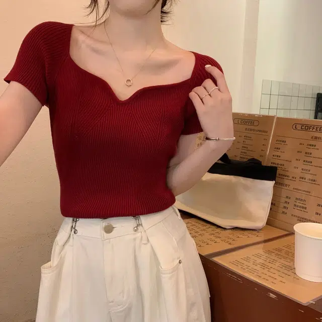 LAKESI T