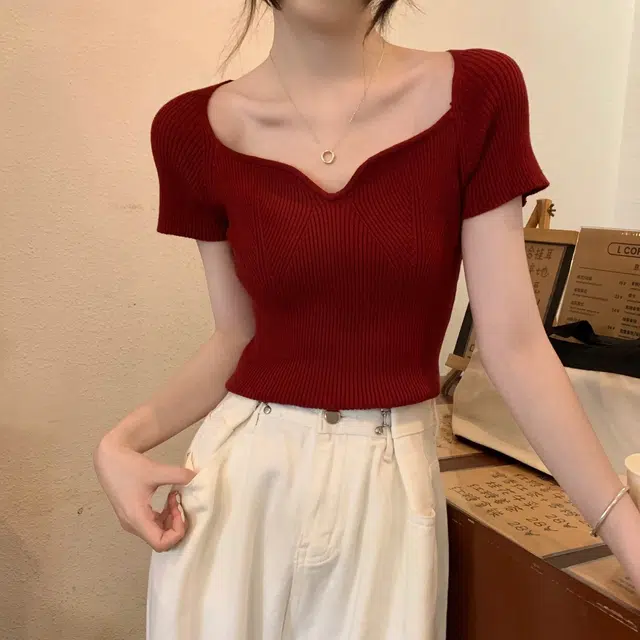 LAKESI T