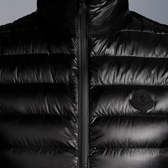 Moncler FW21 Spicules Logo