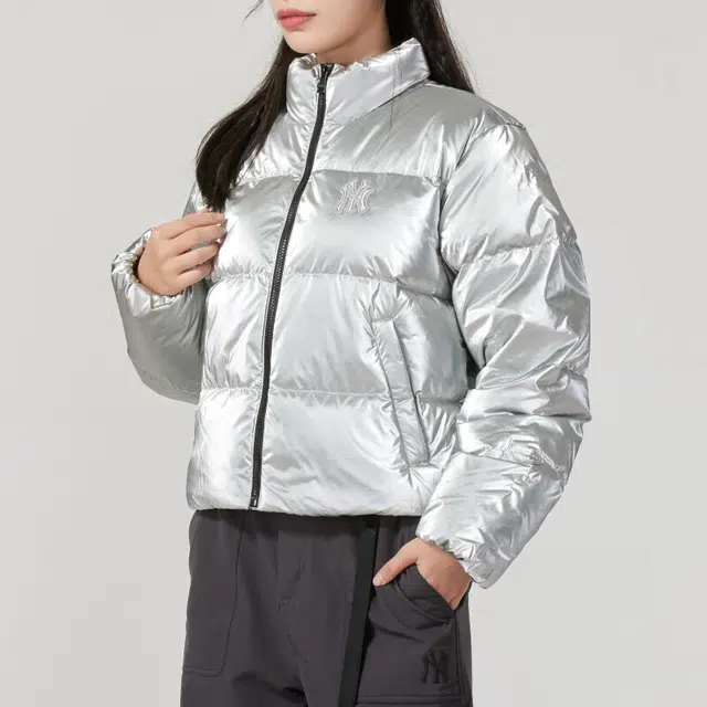 MLB New York Yankees Silver Jacket