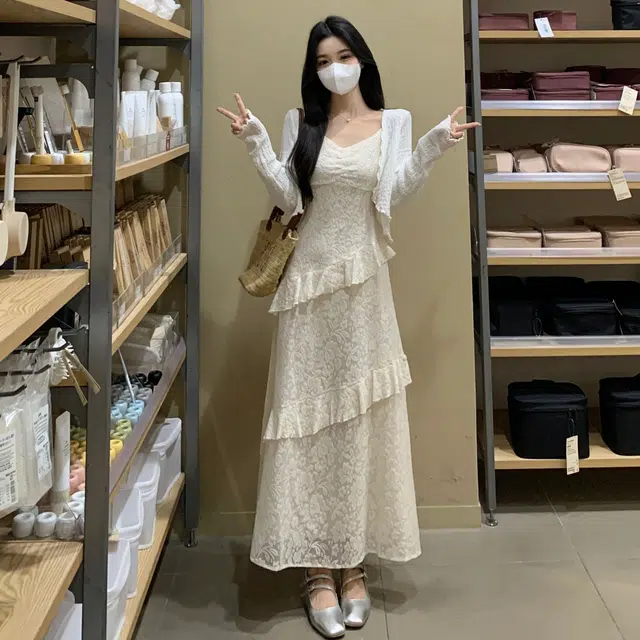 古莲菲 时尚舒适长袖上衣气质百搭裙子裙装套装 女款 白色+杏色