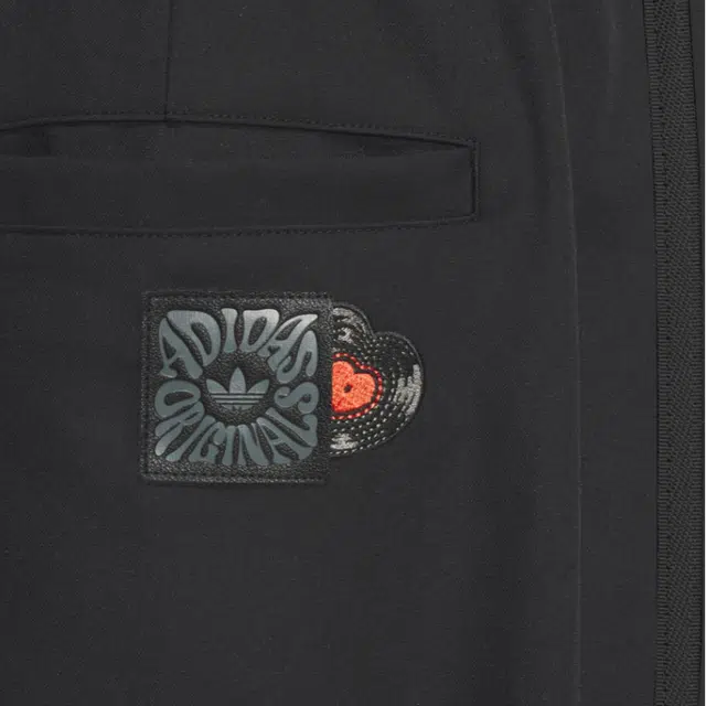 adidas originals adidas originals SS24 V-Day Pants