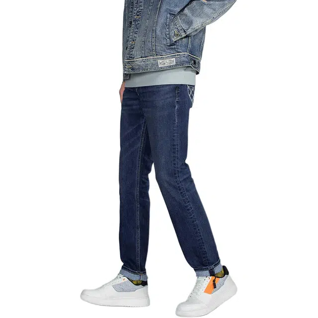 Lee