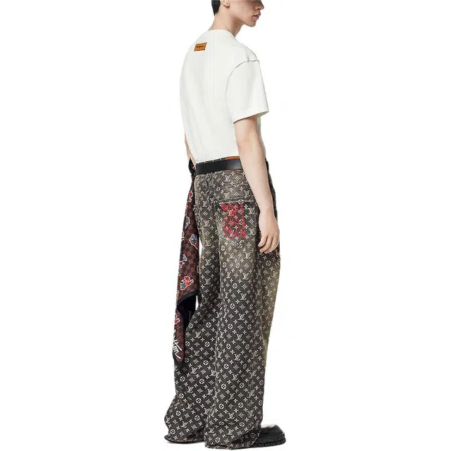 LOUIS VUITTON FW22 LogoT