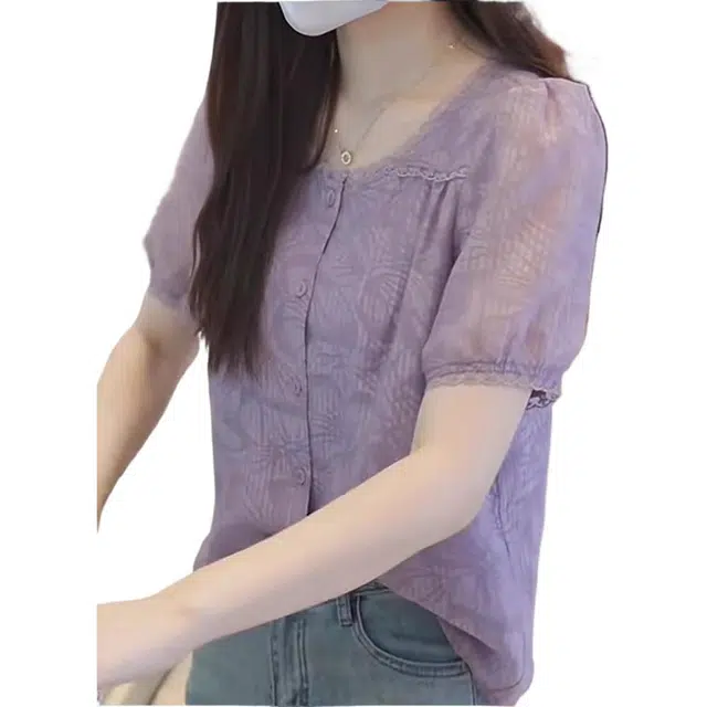 LAKESI T
