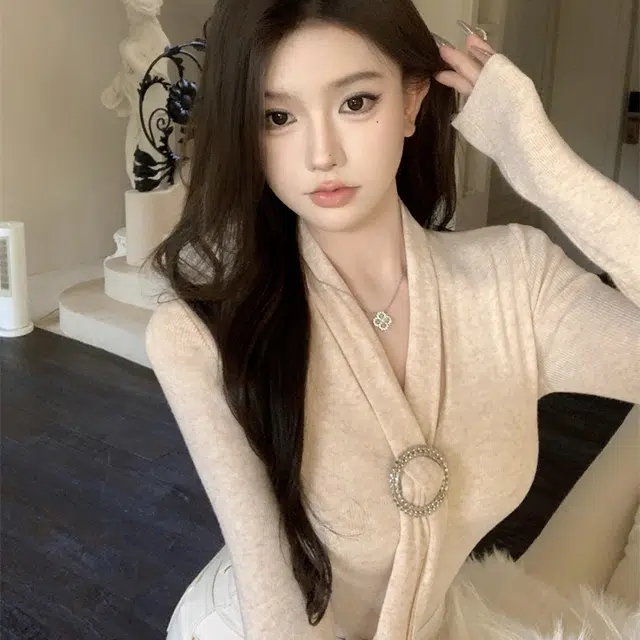 Kiki Clothing Boutique V
