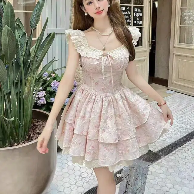 依钗 法式温柔风碎花收腰蕾丝花边蓬蓬公主短裙吊带连衣裙 女款