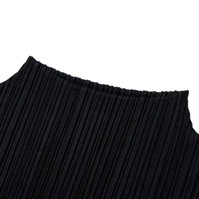 PLEATS PLEASE ISSEY MIYAKE SS23 T