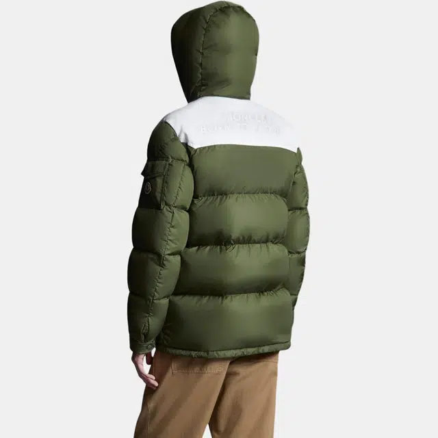 Moncler SS22