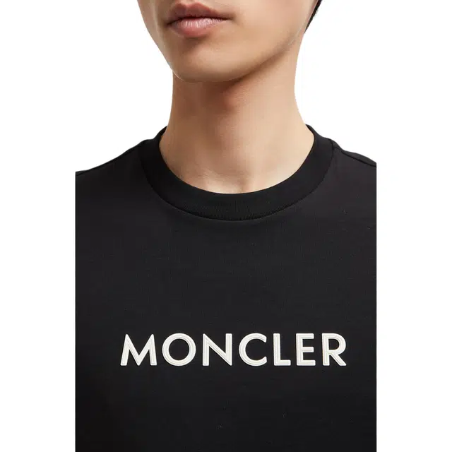 Moncler T