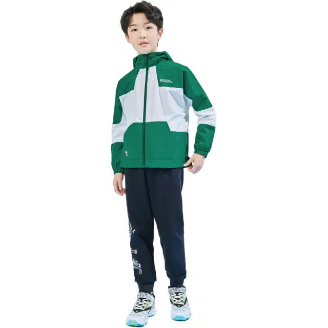 尔克儿童 童装 防风连帽冲锋衣 男童 时风绿