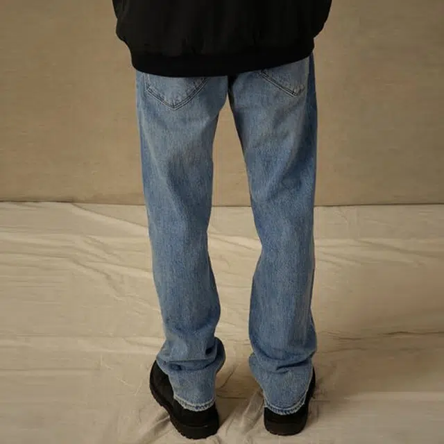 Levis