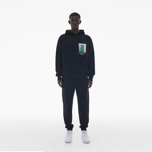 helmut lang Logo