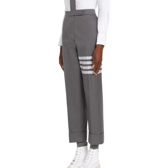 THOM BROWNE SS22