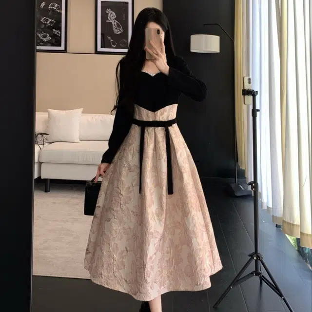 古莲菲 秋冬气质洋气法式季重工高级感钉珠提花拼接轻奢礼服长袖连衣裙 女款