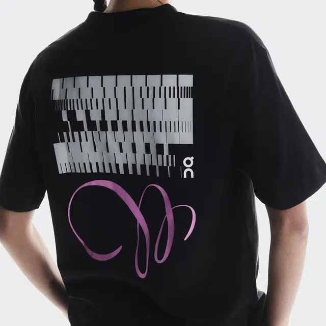 On Club-T Graphic T
