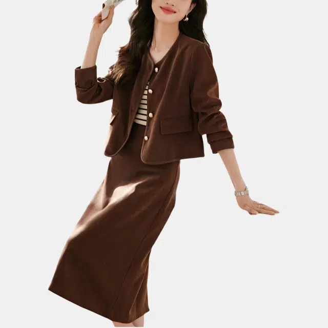 沫晗依美 圆领长袖外套纯色简约半身裙裙装套装 女款 咖色