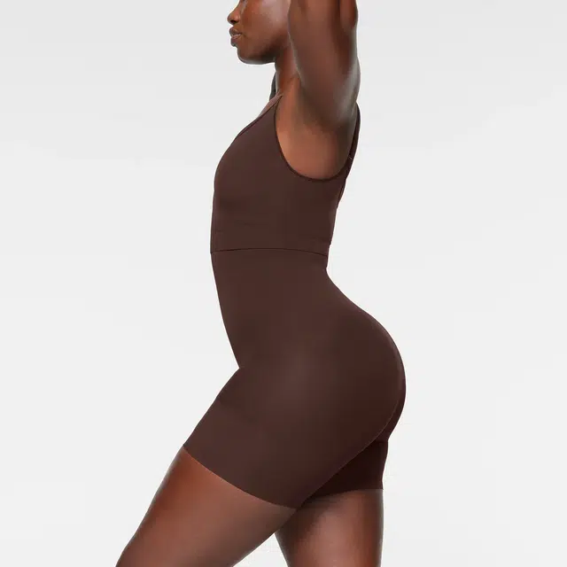 SKIMS Everyday Sculpt High-Waisted Mid Thigh Short