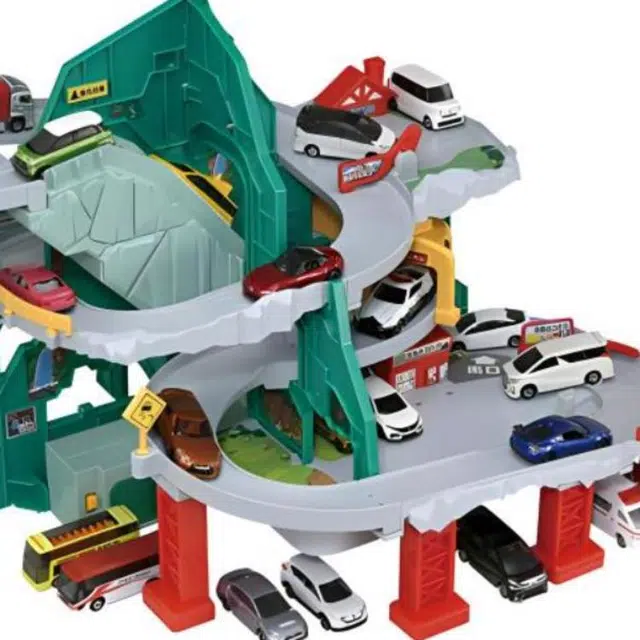 TAKARA TOMY