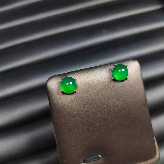 识恩 简约精致轻奢复古国风气质优雅小众清冷高级感温婉细腻#好运 玉髓 耳钉 男女同款情侣款