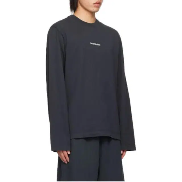 Acne Studios T