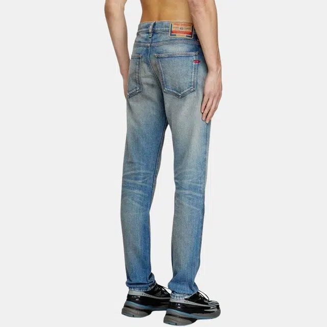 DIESEL Slim Mid-Rise Jeans