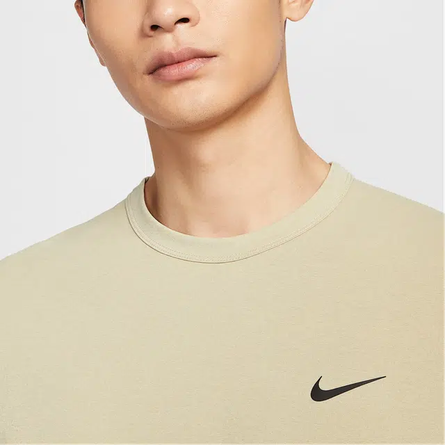 Nike DRI-FIT UVHYVERSE SS25 Swoosh T