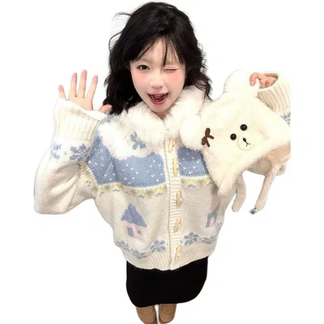 费尔岛上的猫 慵懒风费尔岛牛角扣连帽宽松针织衫 女款