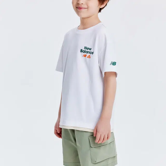 New Balance logoT